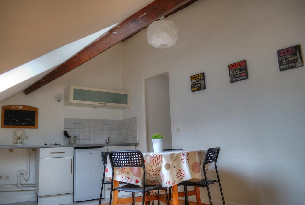 Freedomus Marne-La-Vallee "Crecy" Room photo